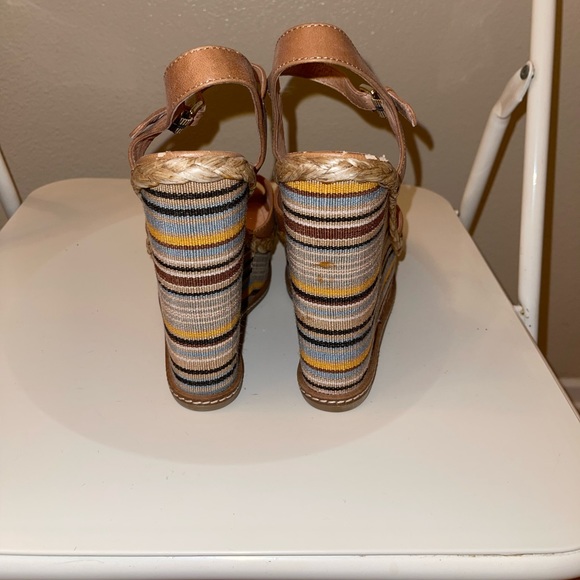 ALDO ESPADRILLES: Multi-color Wedge Heel - Picture 6 of 8